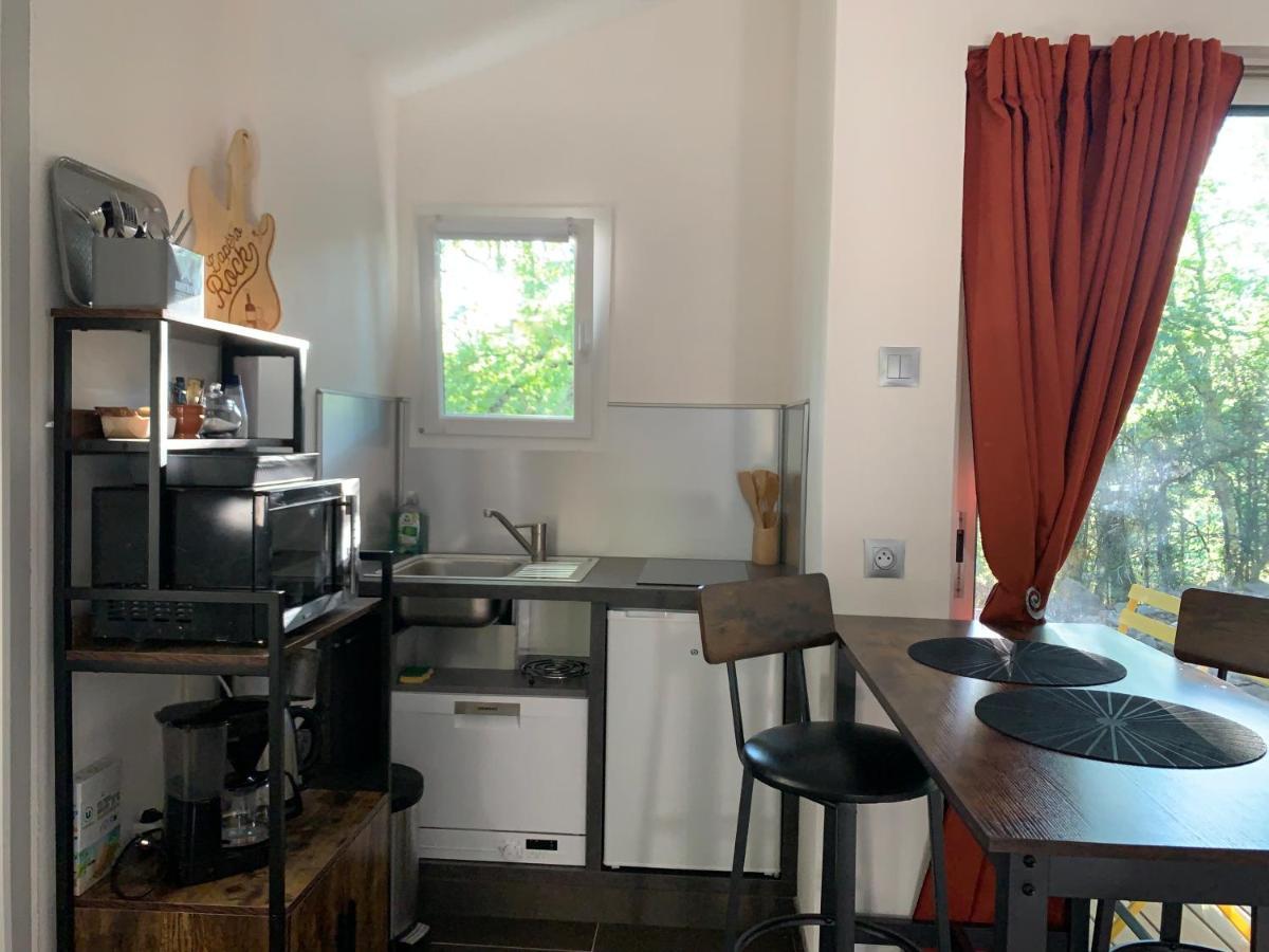 Le Mazet, Studio Avec Terrasse Et Acces Piscine Saint Alban Auriolles Buitenkant foto